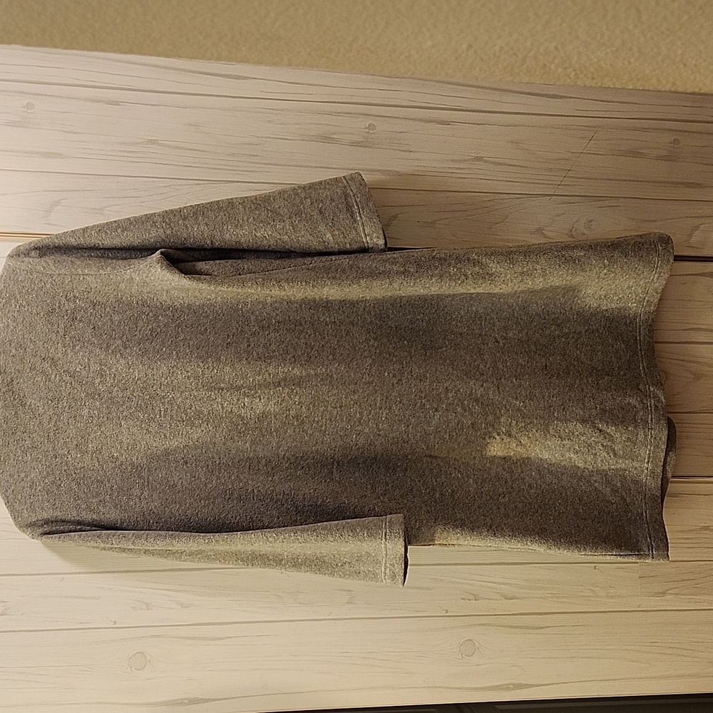 Gray Long Robe - Picture 6 of 6